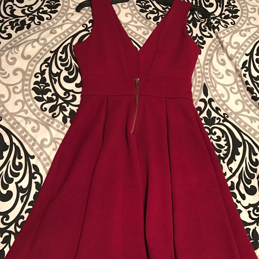 Dark Red Dress - Picture 2 of 3
